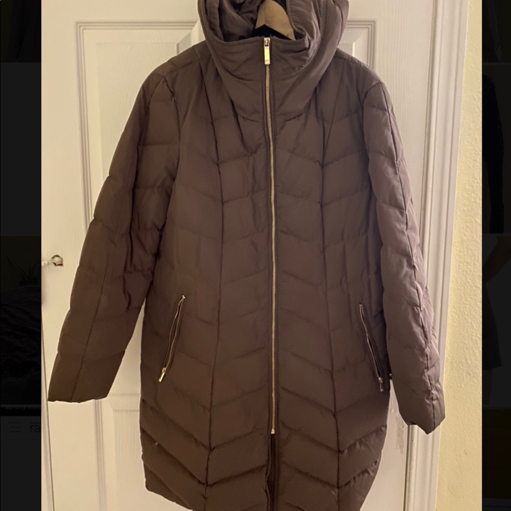 Ivanna Trump women’s coat winter down